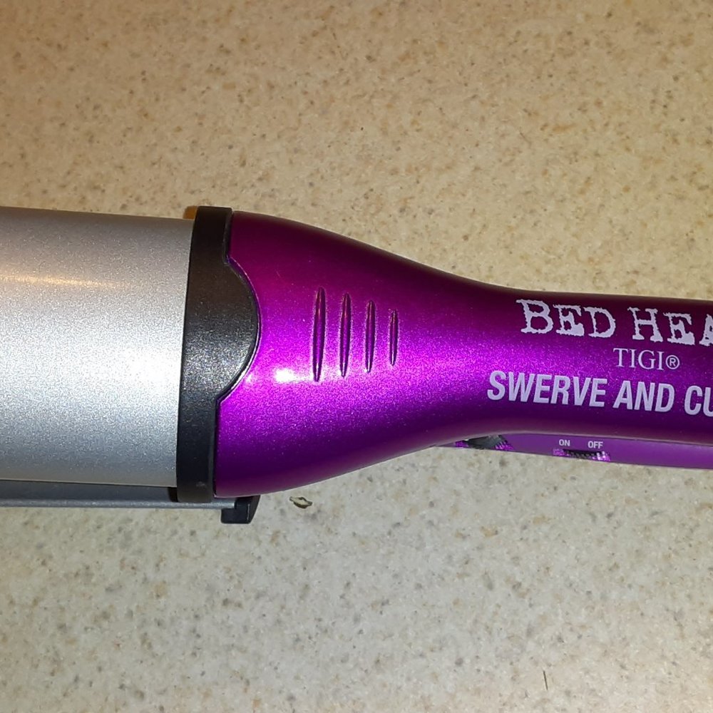 Bed Head TIGI Swerve and Curve Hair Waver and Wand in 1 - NWOB